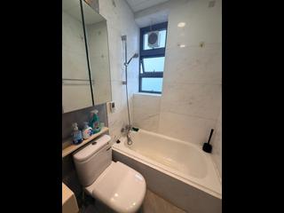 Sai Wan Ho - 18, Upper East 17
