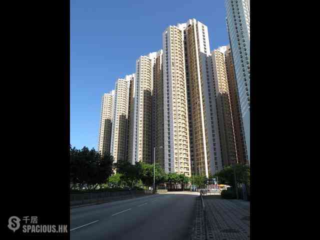 Shau Kei Wan - Tung Yuk Court 01