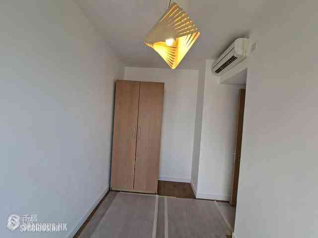 Sai Ying Pun - Island Crest 03