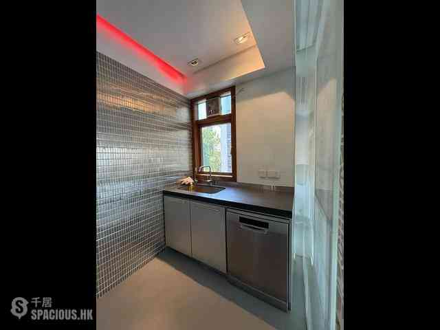 Pok Fu Lam - Fulham Garden Block AB 11