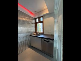 Pok Fu Lam - Fulham Garden Block AB 11