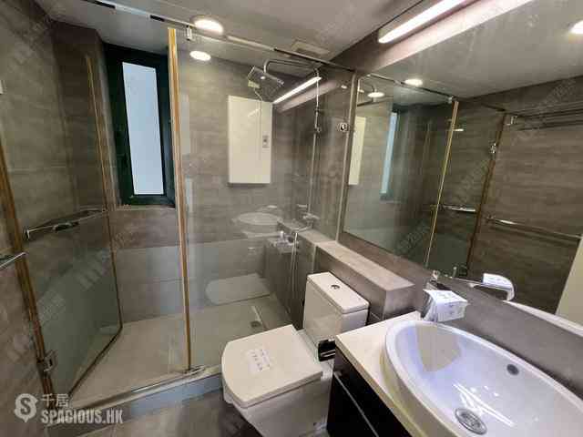 Kennedy Town - University Heights 04