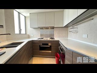 Sai Ying Pun - The Summa Block 1 05