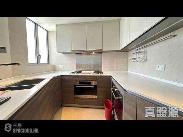 Sai Ying Pun - The Summa Block 1 05