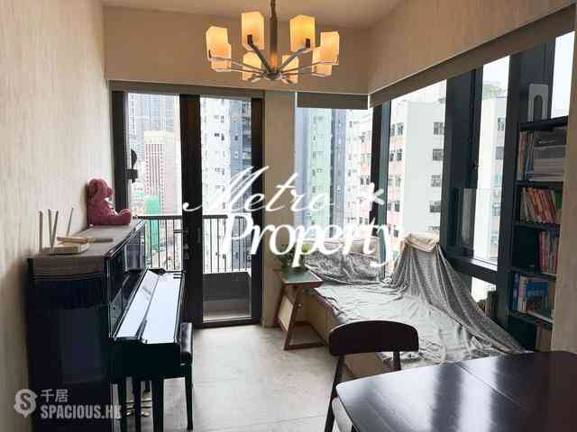 Sai Ying Pun - Bohemian House 02
