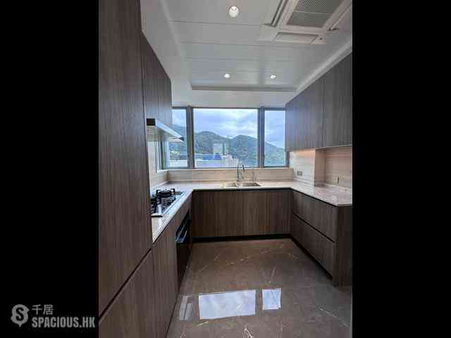 Sai Ying Pun - The Summa Block 1 05