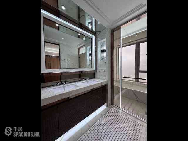 Sai Ying Pun - The Summa Block 1 08