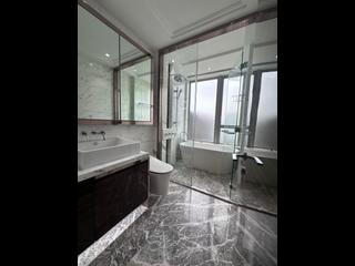 Sai Ying Pun - The Summa Block 1 10