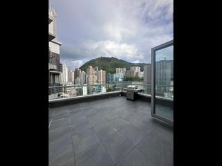 Sai Ying Pun - The Summa Block 1 02