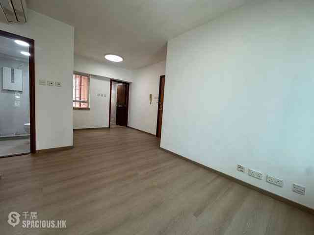 Sai Ying Pun - Ying Wa Court 08
