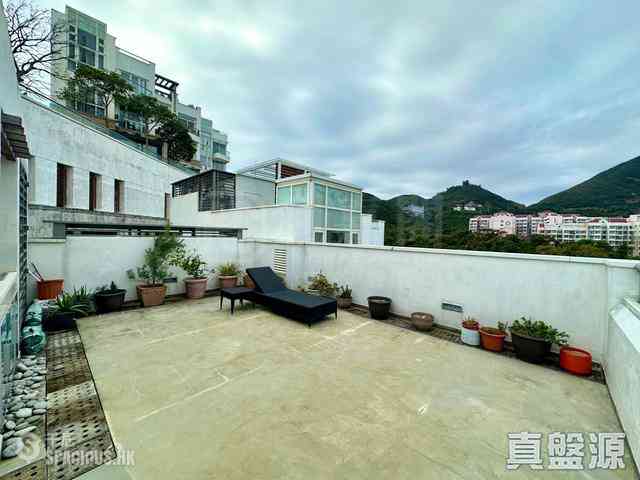 Chung Hom Kok - 33, Cape Road 14