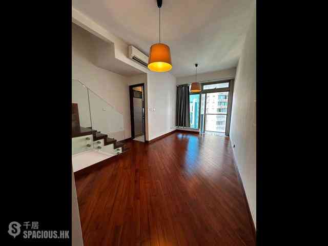 Wan Chai - The Avenue 01
