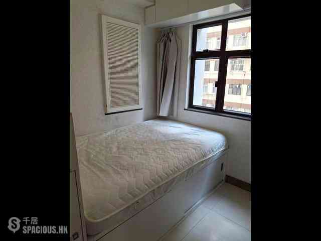 Shek Tong Tsui - Kwok Ga Building 02