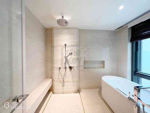 Mid Levels Central - 3, MacDonnell Road 03