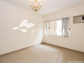 Pok Fu Lam - Baguio Villa Block 31 09