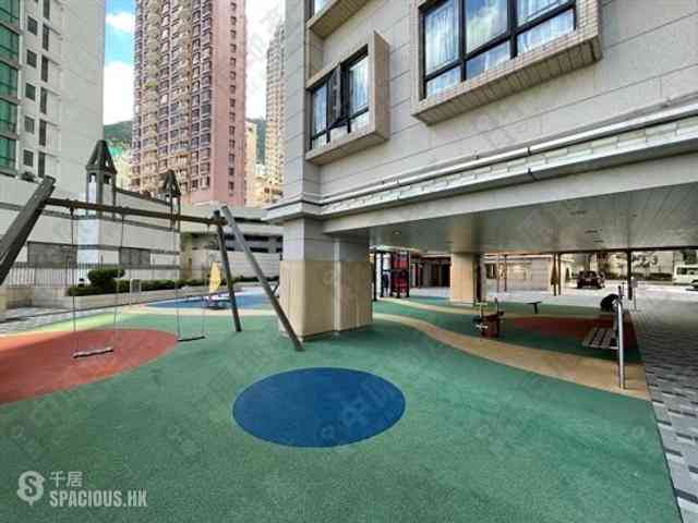 Mid Levels Central - Robinson Heights Block 3 08