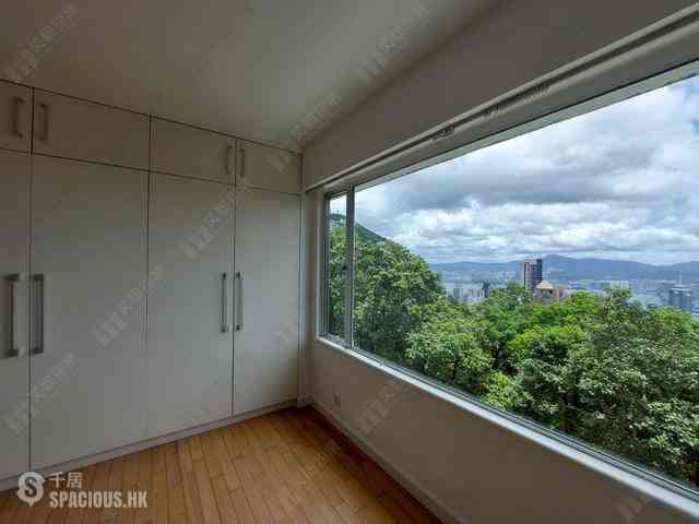 The Peak - Barker Villa 02