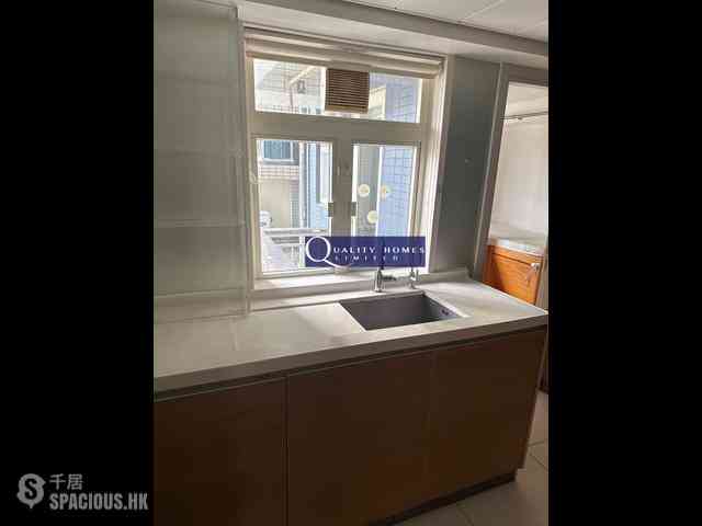 Soho - Centrestage Block 1 04