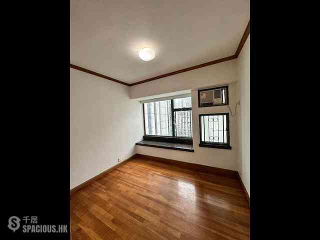 Mid Levels Central - Robinson Place Block 1 09