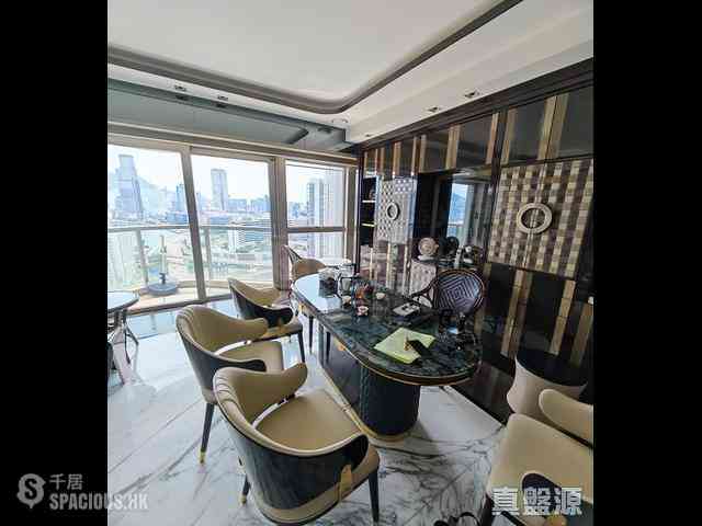 Hung Hom - Stars By The Harbour 01