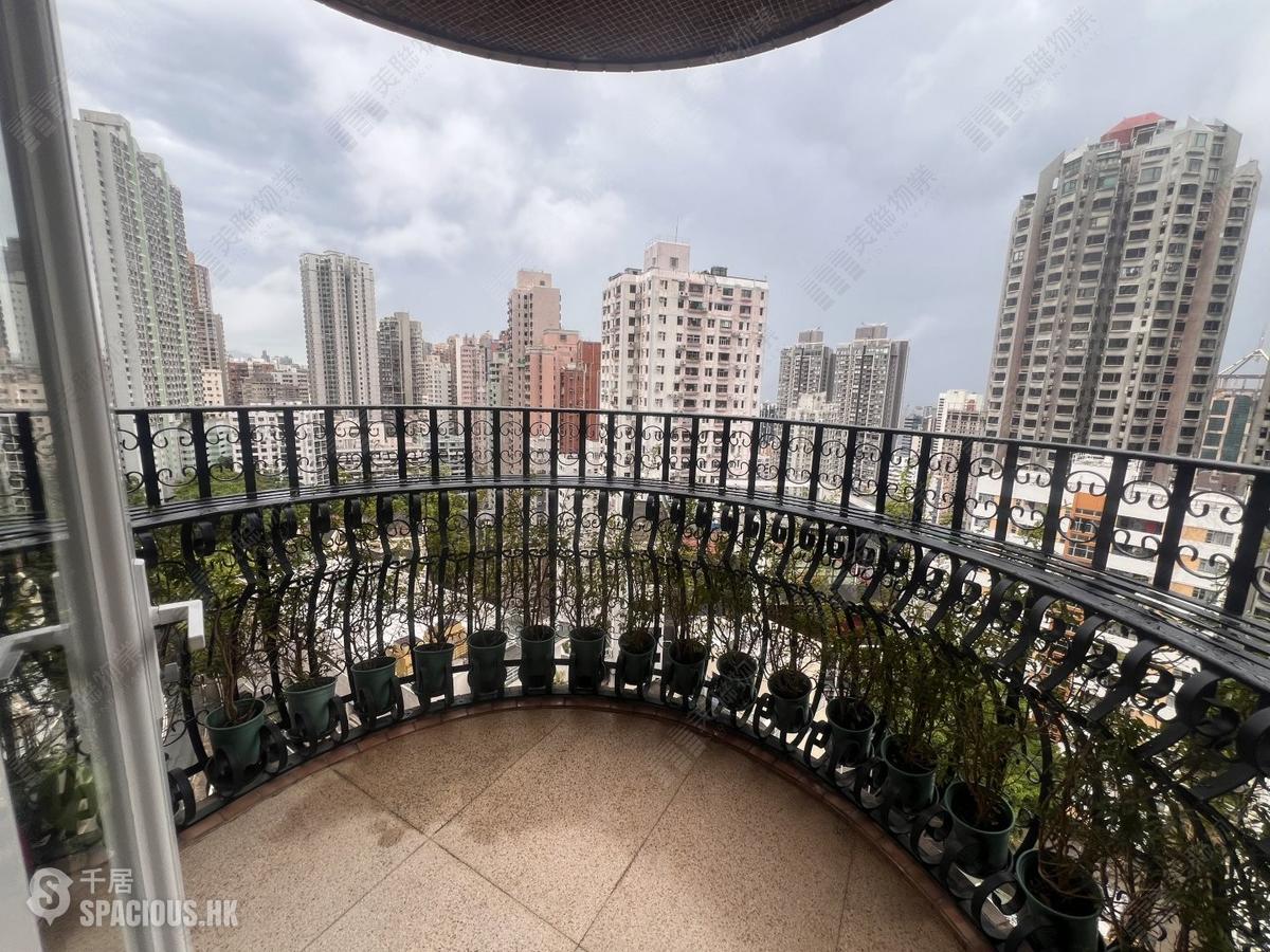 Mid Levels West - Park View Court 01