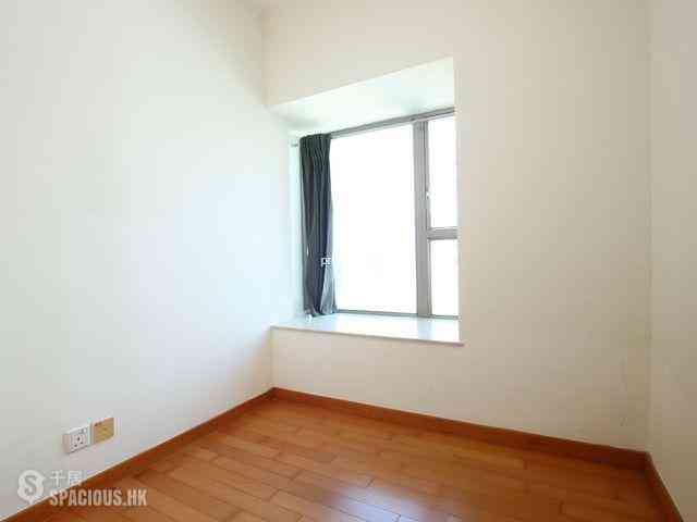 Wan Chai - The Zenith 05