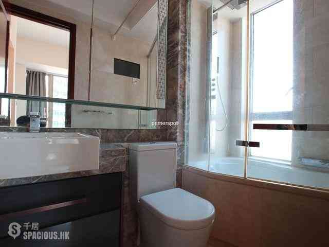 Wan Chai - The Avenue Phase 2 05