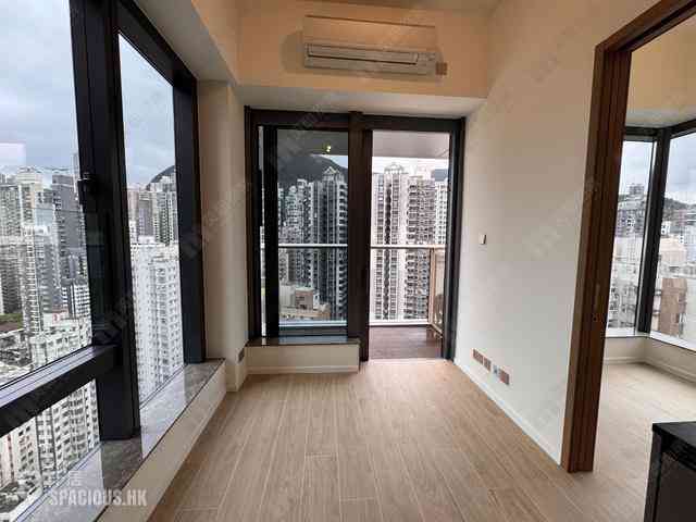 Sai Ying Pun - Des Voeux W Residence 01