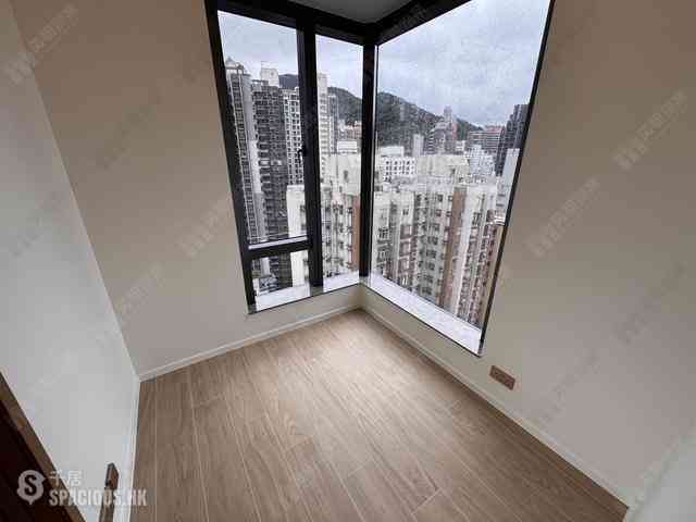 Sai Ying Pun - Des Voeux W Residence 03