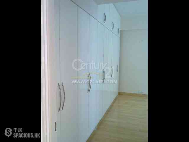 Mid Levels Central - Best View Court 04