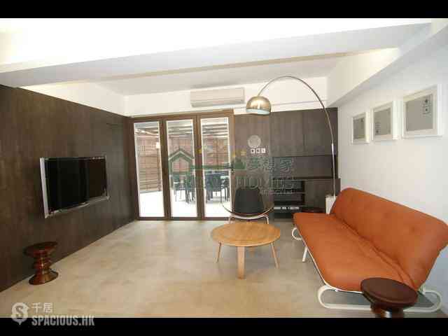 Sai Ying Pun - Golden Phoenix Court 01