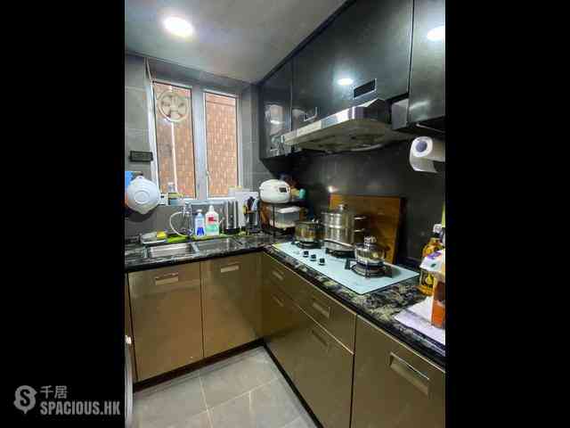 Cheung Sha Wan - Banyan Garden 06