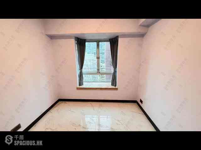 Sai Ying Pun - Ying Wa Court 06