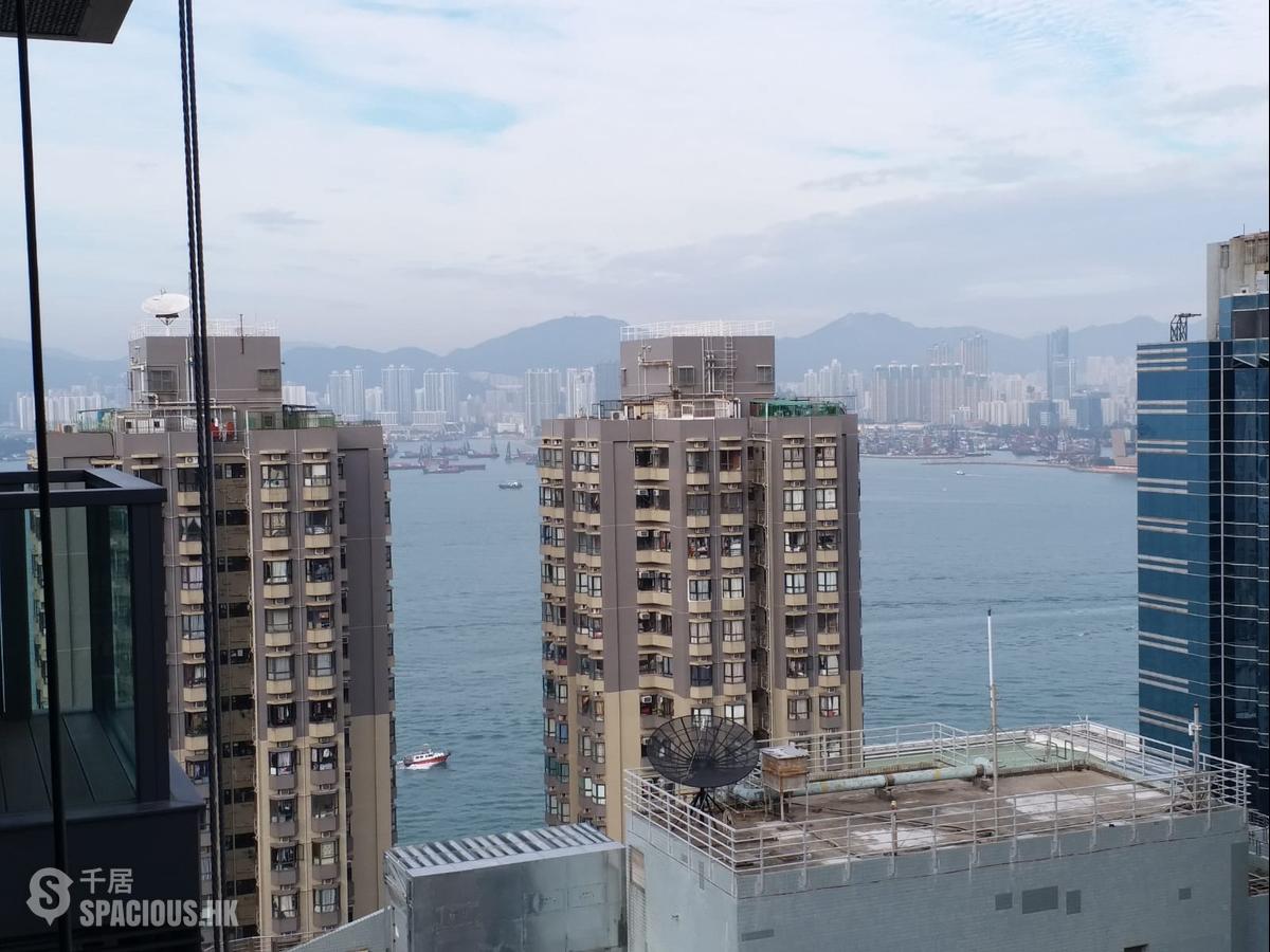 Sai Ying Pun - Two・Artlane 01