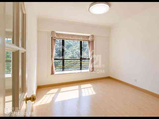Mid Levels Central - Clovelly Court 05