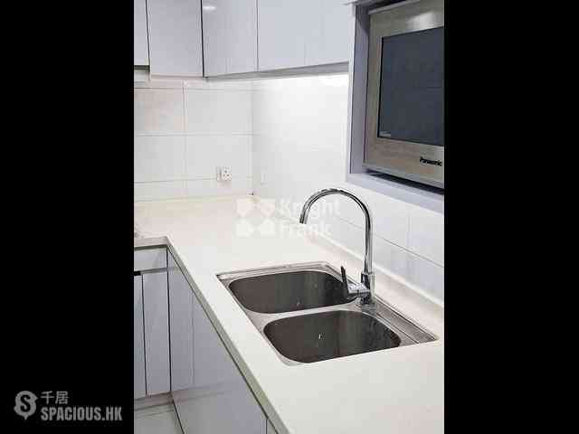 Wan Chai - Convention Plaza Apartments 05
