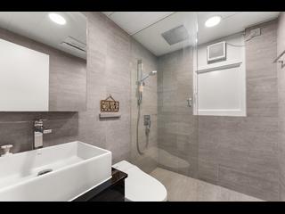 Causeway Bay - Hoi Deen Court 14