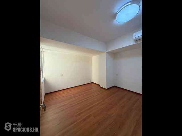 Mid Levels West - Realty Gardens 02