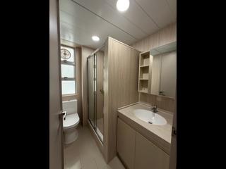 Mid Levels West - Realty Gardens 06