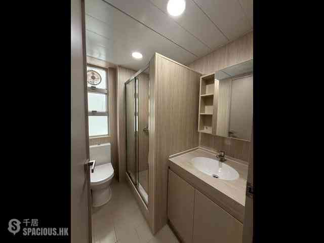 Mid Levels West - Realty Gardens 06