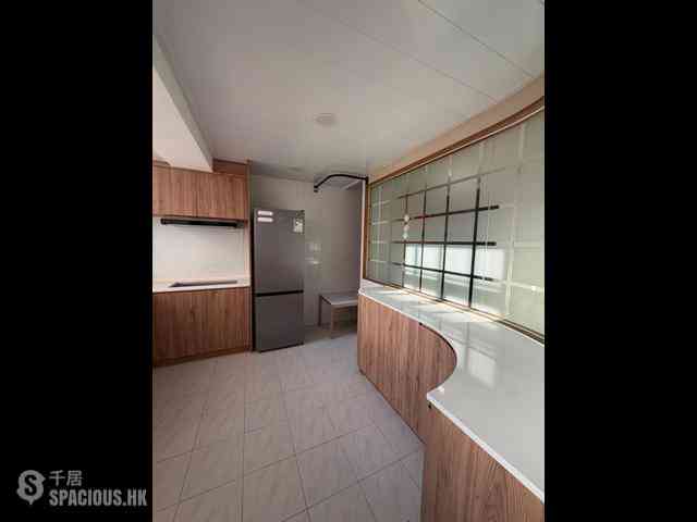 Mid Levels West - Realty Gardens 07