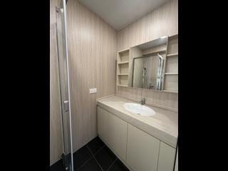 Mid Levels West - Realty Gardens 09