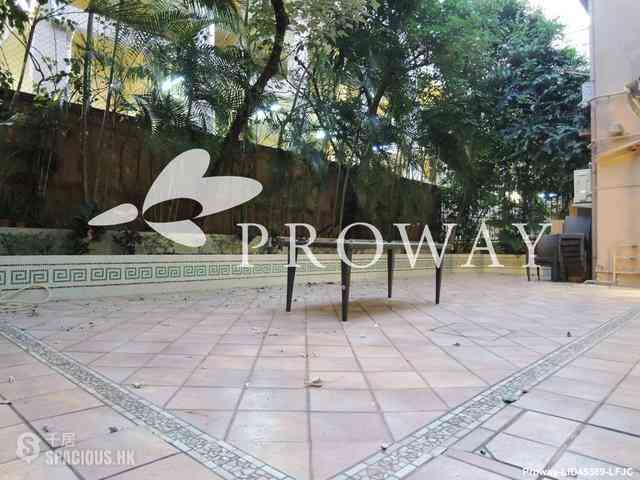 Happy Valley - 1-4, Briar Avenue 10