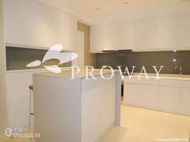 Happy Valley - 1-4, Briar Avenue 12