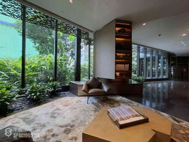 Mid Levels West - Alassio 13