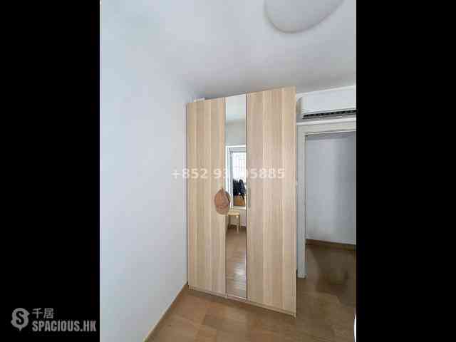 Soho - Centrestage 02