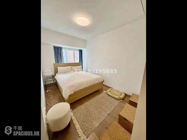 Soho - Centrestage 07