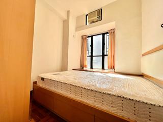 Wan Chai - Tai Yuen Court 04