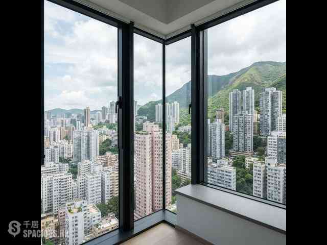 Tai Hang - The Warren 12
