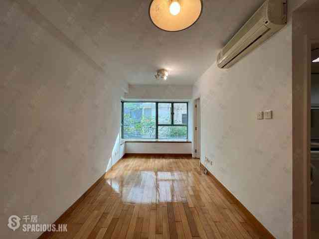 Sheung Wan - Queen's Terrace 01